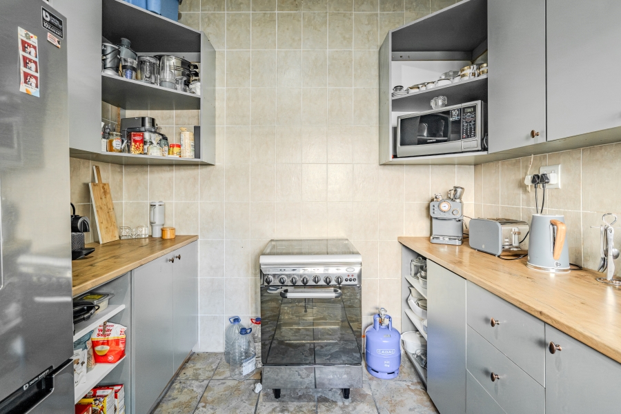 6 Bedroom Property for Sale in Woodstock Western Cape